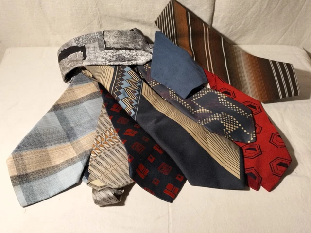 Lot de 27 cravates vintage, mélange polyester soie + emporte-pièce pour courtepointe amusant, lots mélangés - Canada