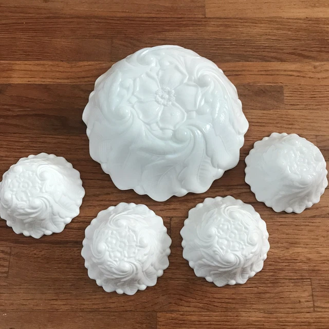 Vintage Indiana Milk Glass Wild Rose Berry Bowl Set 1 Large and 4 Small