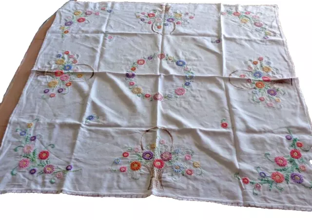 ancienne nappe brodée main Richelieu fleurs colorées 105X105 cm coton lin ???