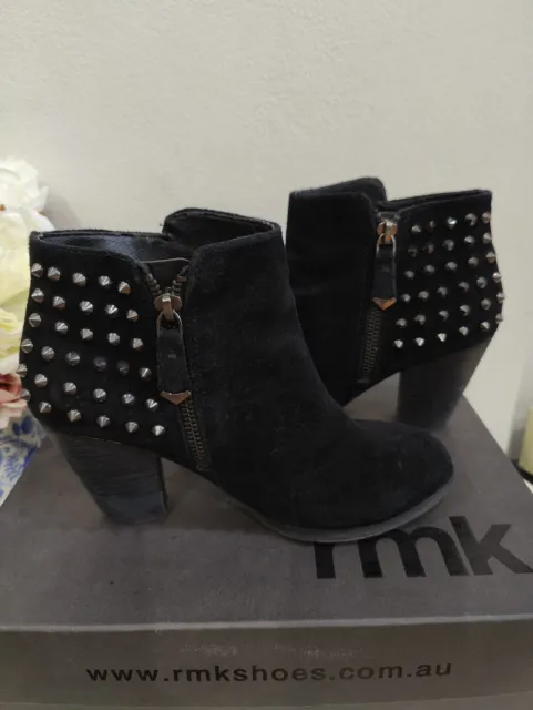 RMK Womens Black Suede Leather Studded Zippered Boots Size 36