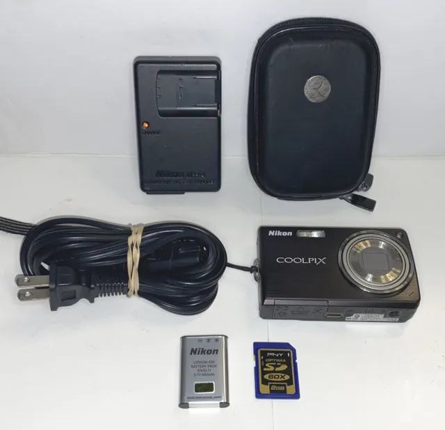 Nikon COOLPIX S550 Digital Camera 10.0MP Black WITH Charger & Battery WORKS