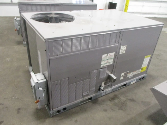 Carrier Rooftop Unit 48HCEA06A2A5A0A0A0 5-ton 208/230V 3Ph w/ Heat MFD: 2018