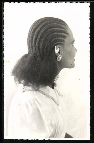 CPA Afrikanische Frau avec geflochtenen Haaren