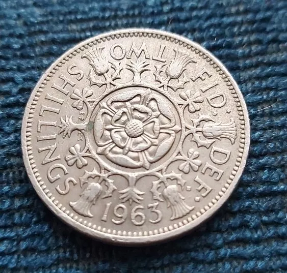 1963 Queen Elizabeth II Two Shilling/Florin UK Coin - circulated