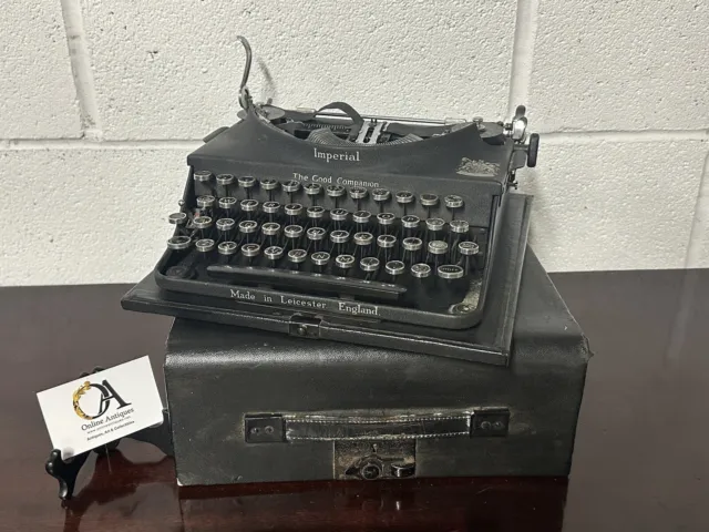 Circa 1950’s Vintage Imperial Good Companion Portable Typewriter
