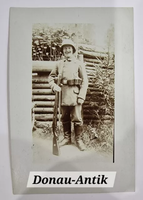 Foto Portrait 1.WK PK Fotokarte Soldat Feldgrau Stalhelm Gewehr Ausrüstung