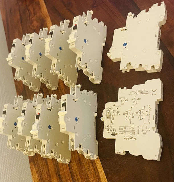Contact Auxiliaire Schneider 26927 - Signal Défaut SD 3A 415V AC - Neuf (éventuellement Sans Emballage)