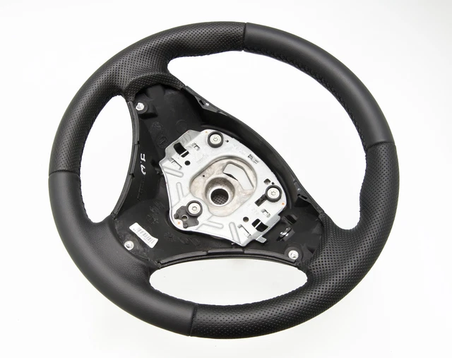 Couvre-volant Cuir Pour BMW Série 1 E81 E82 E87 – Noir, Couture Et Aiguille Incluses