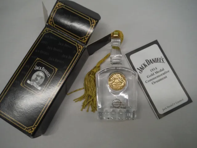 JACK DANIELS 1913 Gold Medal Crystal Bottle Ornament w/ Original box