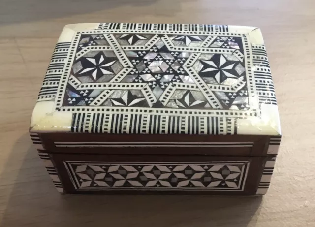 Mother Of Pearl Decorated Trinket Box