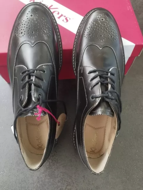 Marque Kickers Oxanyby Chaussures Derbies CUIR argenté et noir  pointure 38 neuf