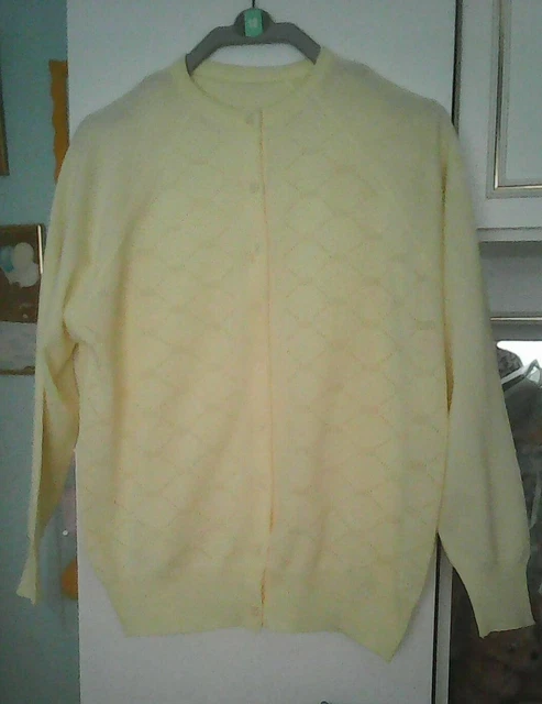 Cardigan ladies vintage lightweight patterned front circa 1980's 14/16