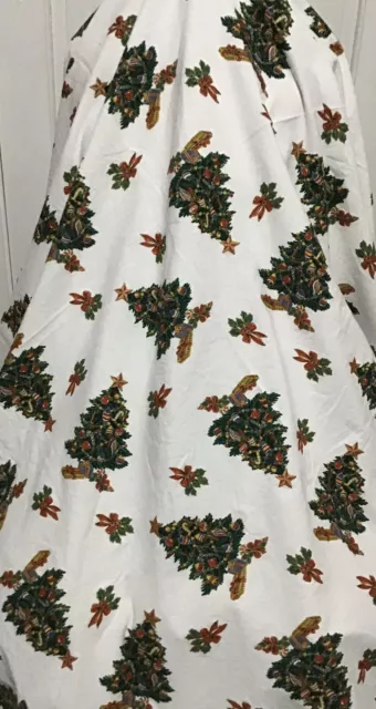 Mantel de Navidad redondo 55"" blanco con árboles de Navidad y acebo sin etiquetas