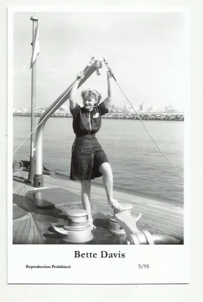 (Bx26) Bette Davis Swiftsure Photo Postcard (5/95) Filmstar Pin Up Glamor