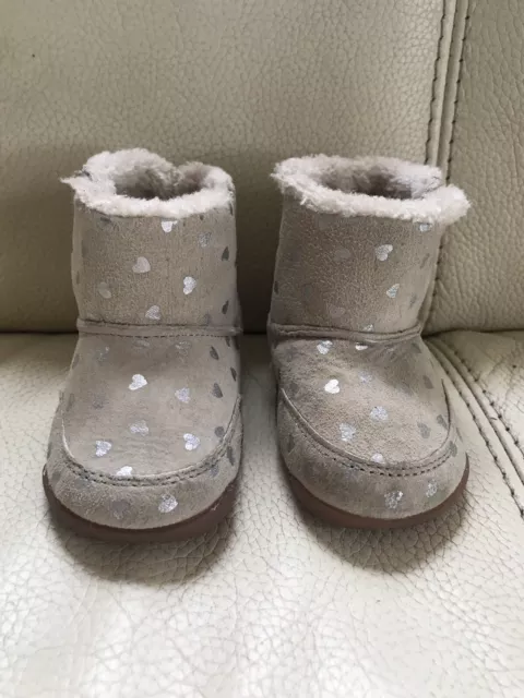 Carters Baby Boy Girl Warm Boots Prewalker Shoes Size 3 EUR 18 Faux Fur Gray