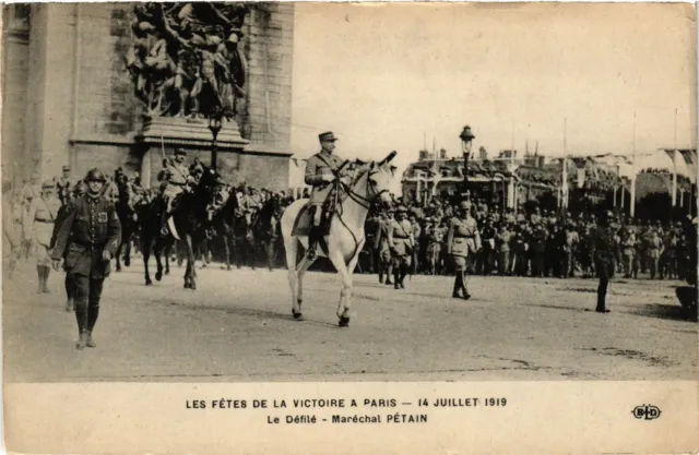 CPA AK Militaire - Les Fetes de la Victoire a Paris - Marechal Petain (696166)