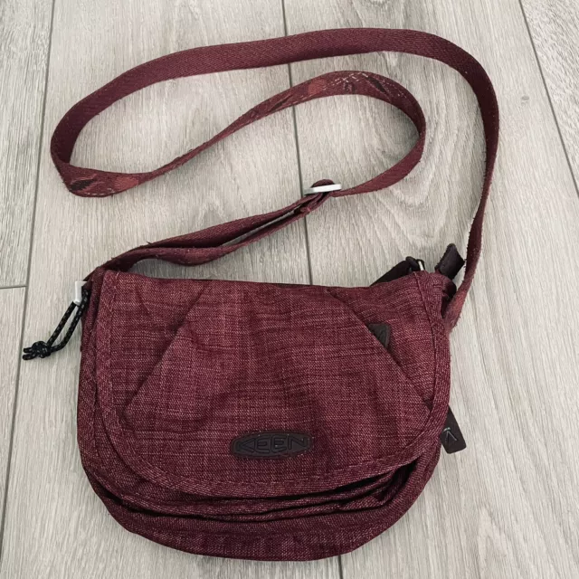 KEEN Crossbody Bag Purse Hybrid Transport Maroon Outdoor Hiking Sport 6" x 9"