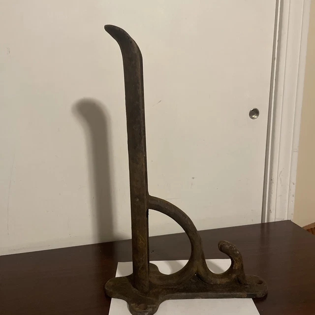 ANTIQUE CAST IRON HARNESS HOOKS LARGE 15 3/4”Tall BRIDLE TACK BRACKET HEAV.