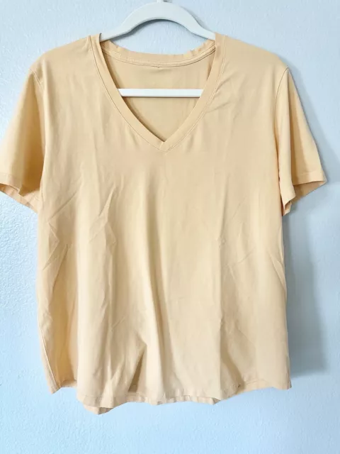 Lululemon Vneck T Shirt Women’s