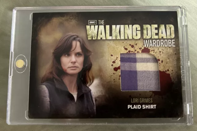 The Walking Dead Wardrobe Season 2 Lori Grimes Patch Relic Trading Card