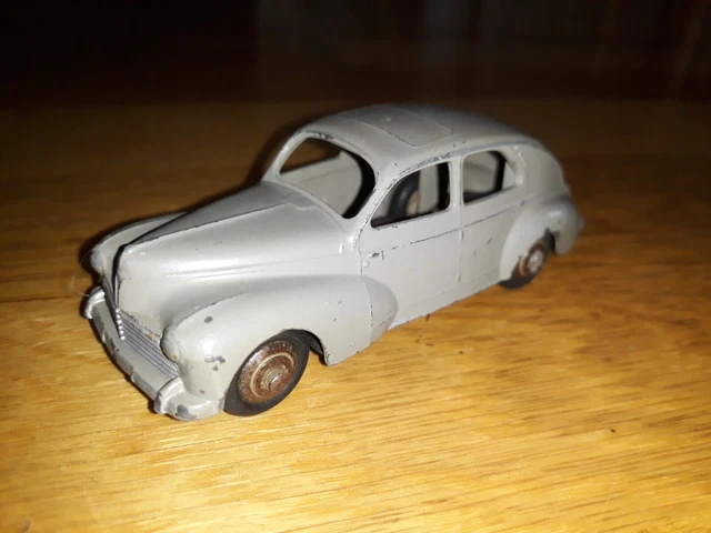 Dinky Toys France Berline Peugeot 203 Bon Jus D'origine