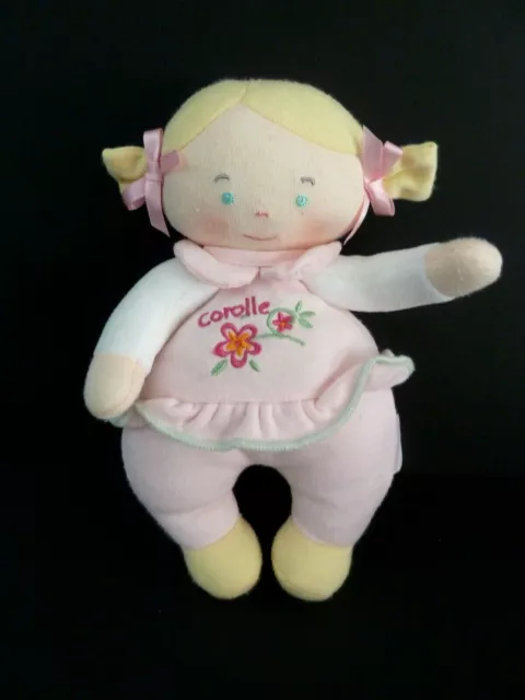 D3- DOUDOU POUPEE FILLE COROLLE ROSE FLEUR VERT BLONDE HOCHET GRELOT 21cm TBE