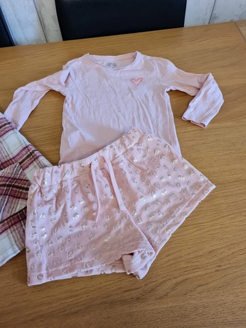 Bundle of lovely girl's clothes, age 2-3/3-4 yrs 37 Items & bundle of hair clips 15