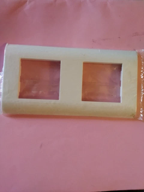 Legrand Mosaic Plaque 6 Modules