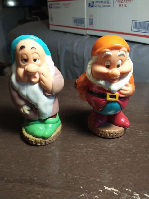 VINTAGE WALT DISNEY Snow White and the Seven Dwarfs (2) Figure Vinyl ...