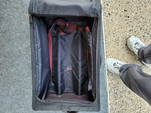 Tumi Black Wheeled Rolling Suitcase Luggage 22"  READ 3