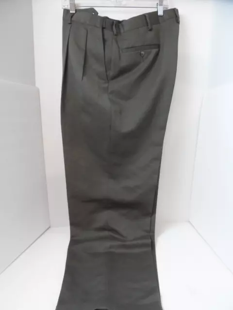 Oak Creek Men's Olive Green Pleated/Cuffed Adjustable Casual Pants Size 36 x 32