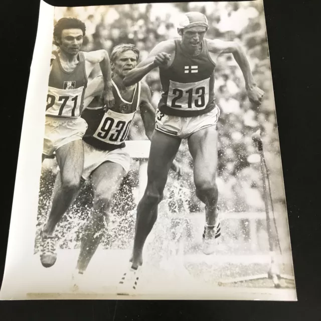 Photo Press originale AFP J.O. MUNICH 1972 - 3000 m steeple - Paivarinta Villain