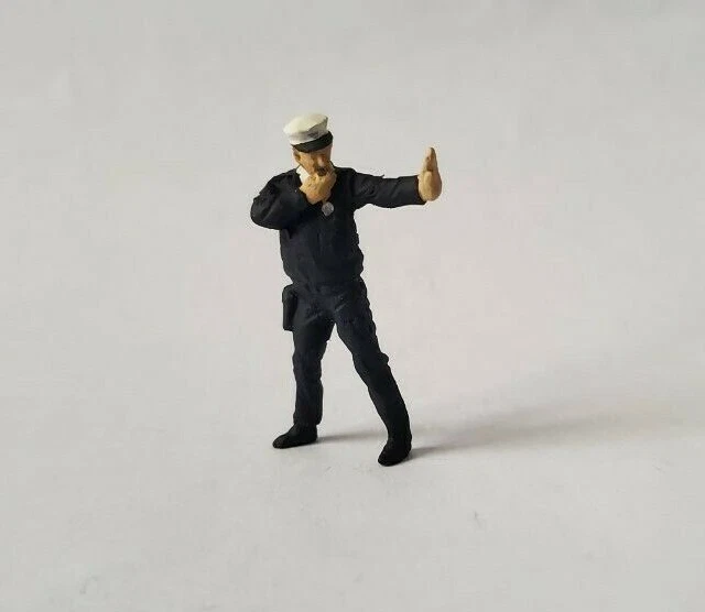 Arttista #1164 - Traffic Cop  - O Scale Figure - Model Trains - NEW