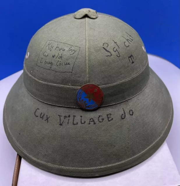 ORIGINAL VIETNAM WAR Nva North Vietnamese Used Pith Helmet With Badge ...