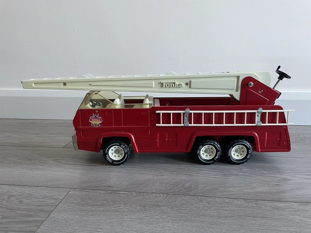 1970s VINTAGE TONKA AERIAL LADDER FIRE ENGINE