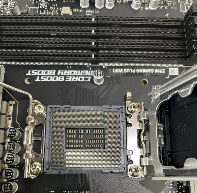 Scheda Madre MSI Z790 GAMING PLUS WiFi - Socket LGA 1700 Per Gaming