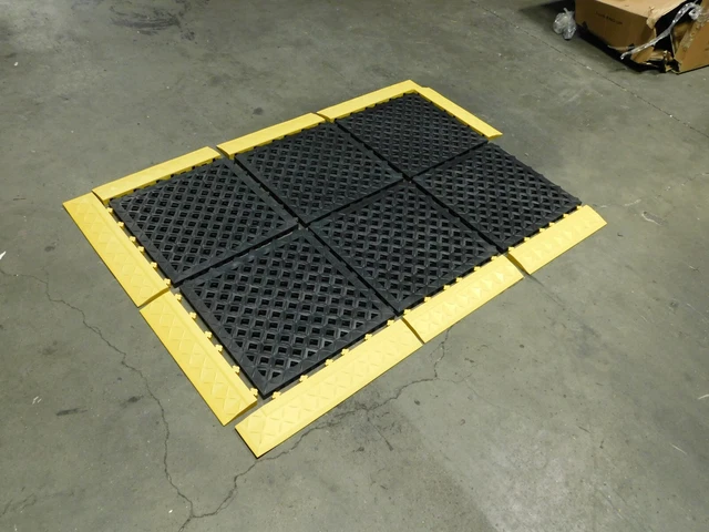 Ergo Advantage Interlocking Drainage Mat 5 ft. L INCOMPLETE