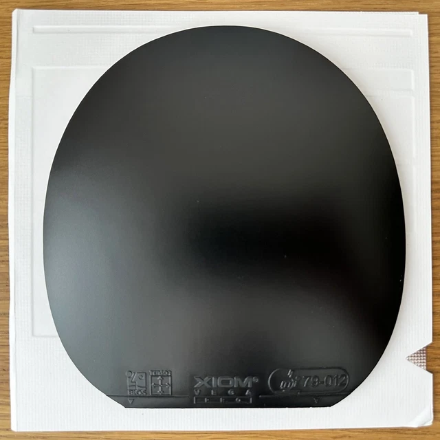 Revêtement XIOM Vega Pro – Épaisseur 1,8 Mm, Noir, Technologie Hyper Elasto Et Carbo Sponge Pour Topspin Et Contrôle