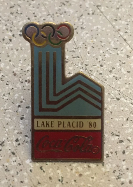 PIN'S JEUX OLYMPIQUES JO SPORT COCA-COLA Lake Placid 80 signé LTO Cojo