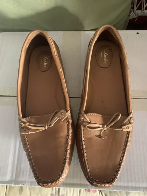 CLARKS women’s Flats Shoes Brown Tan Size 11 M NWOT Bow Tie Slip On Well Made