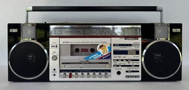 Superbe Poste radio vintage Boombox SANYO MW211LU Ghetto