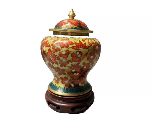 Vintage~RARE COLOR EXC COND~Green W/Red  Flowers CHINESE CLOISONNE JAR W/ Base