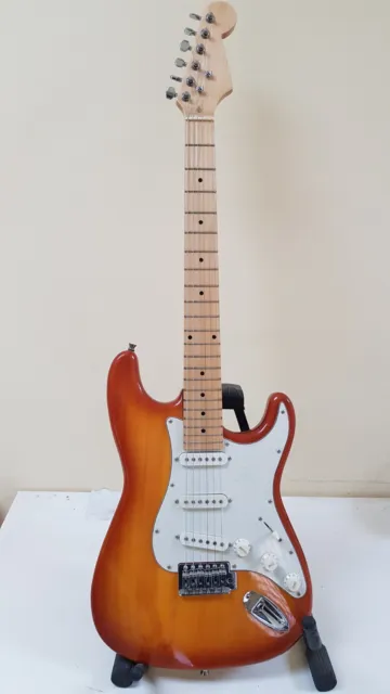 Chitarra Elettrica simile stratocaster