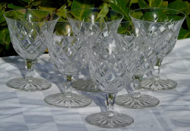 Saint Louis - Service de 6 verres à vin blanc en cristal taillé, modèle Adour