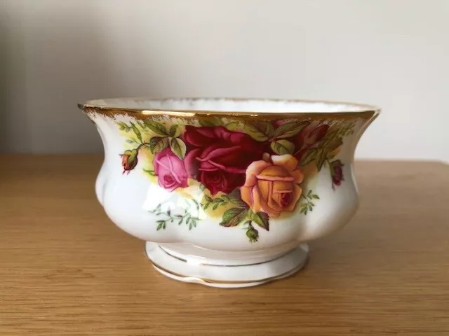 Royal Albert Original Old Country Roses - Open Sugar Bowl