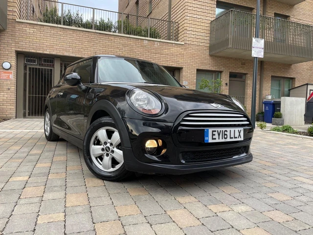 2016 MINI Hatch 1.5 Cooper Auto Euro 6 (s/s) 3dr HATCHBACK Petrol Automatic