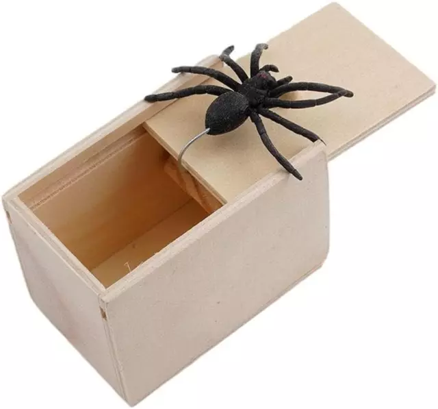 Wooden Prank Spider Scare Box Hidden in Case Trick Play Joke Scarebox Gag Toy