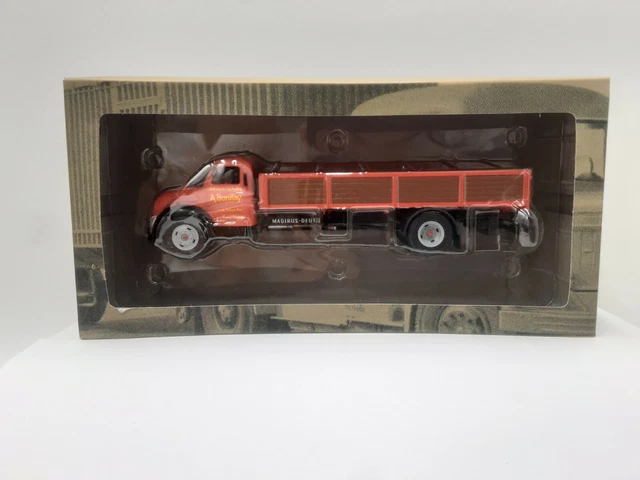 CAMIONS D'AUTREFOIS N°57 1/43 Simca Cargo Air Liquide Altaya, Ixo neuf