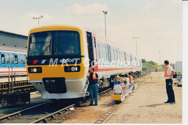 RAILWAY PHOTO CLASS 165 165006 with miniature railway @ Old Oak Common ...