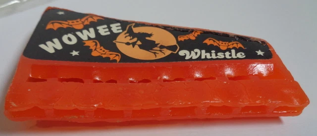 Vintage-HalloweenWowee-wax-gum-whistle-harmonicawitch-Glenn-ConfectionsWowe-e.webp
